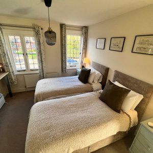 Twin room 