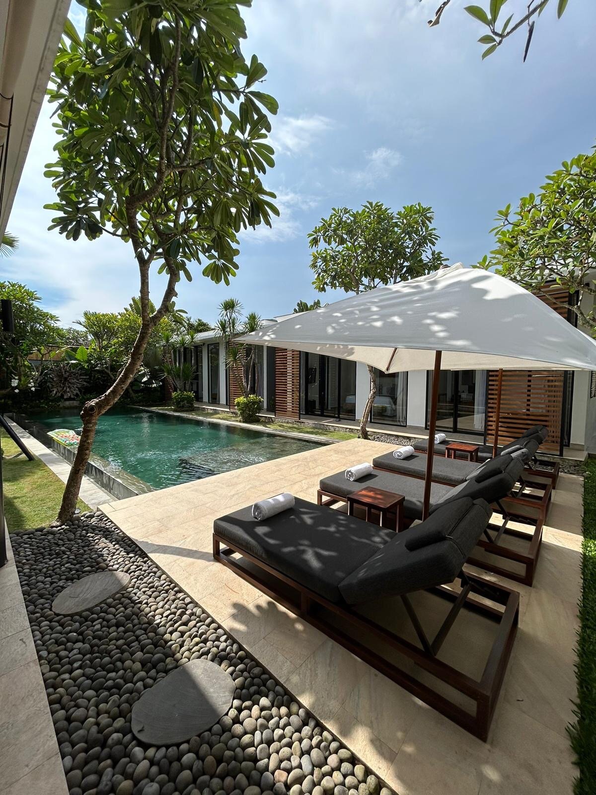 CANGGU BEACHSIDE VILLAS - Prices & Guest House Reviews (Bali)