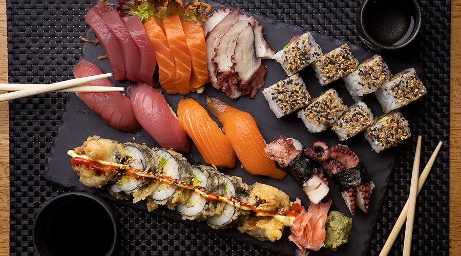 Sushi Sharing Plate