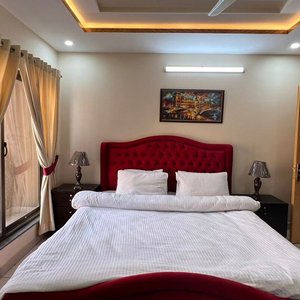 Beautiful  One & Two Bedroom Suites