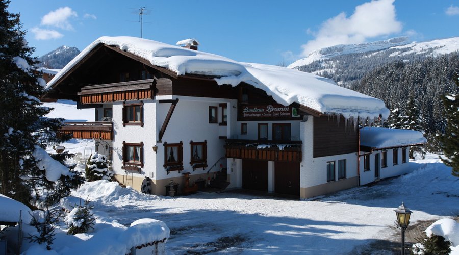Hausansicht Winter