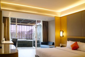 Room & Suite
