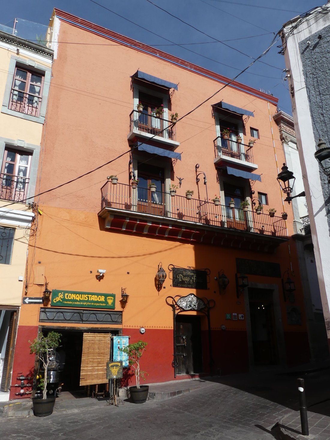 EL MESON DE LOS POETAS - Updated 2024 Prices & Hotel Reviews ...