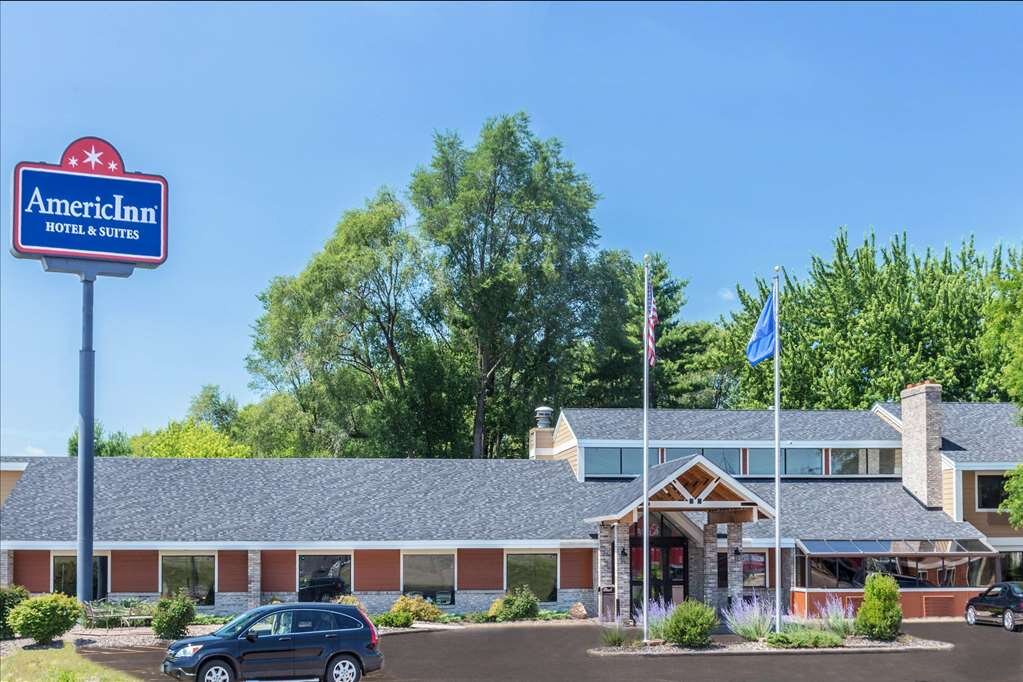 AMERICINN BY WYNDHAM CHIPPEWA FALLS 91 1 0 6 Updated 2024