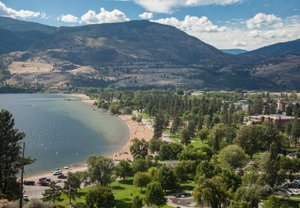 Lakeside Villa Inn & Suites in Penticton