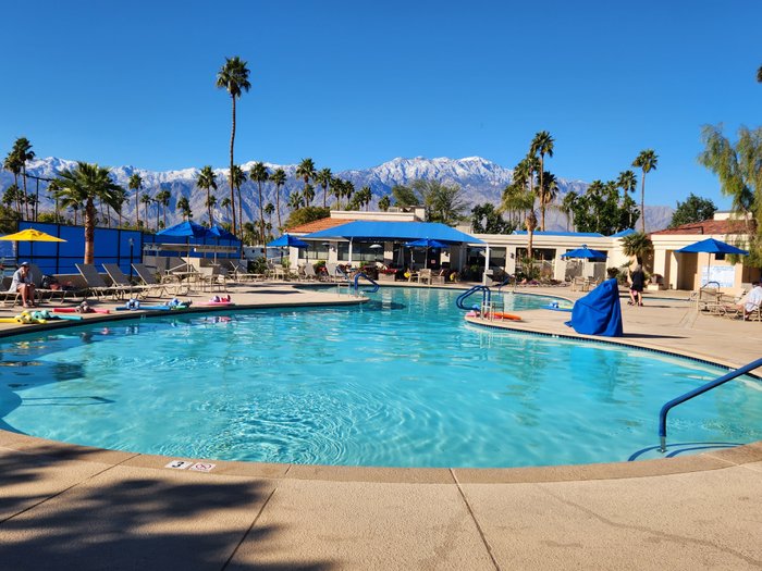 Outdoor Resort Palm Springs