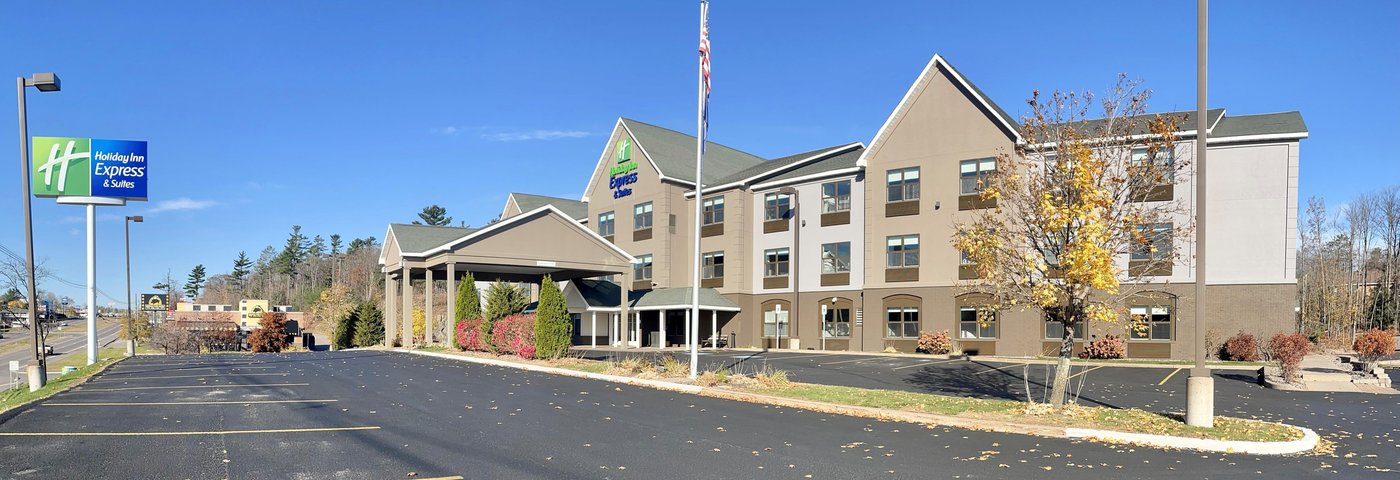 HOLIDAY INN EXPRESS & SUITES MARQUETTE, AN IHG HOTEL $87 ($̶1̶0̶9̶ ...