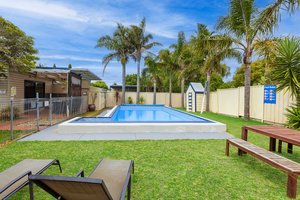 Pool & Beach
