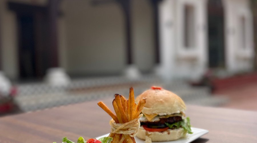 Best Burger of Ranthambhore, now available at Fateh's Cafe