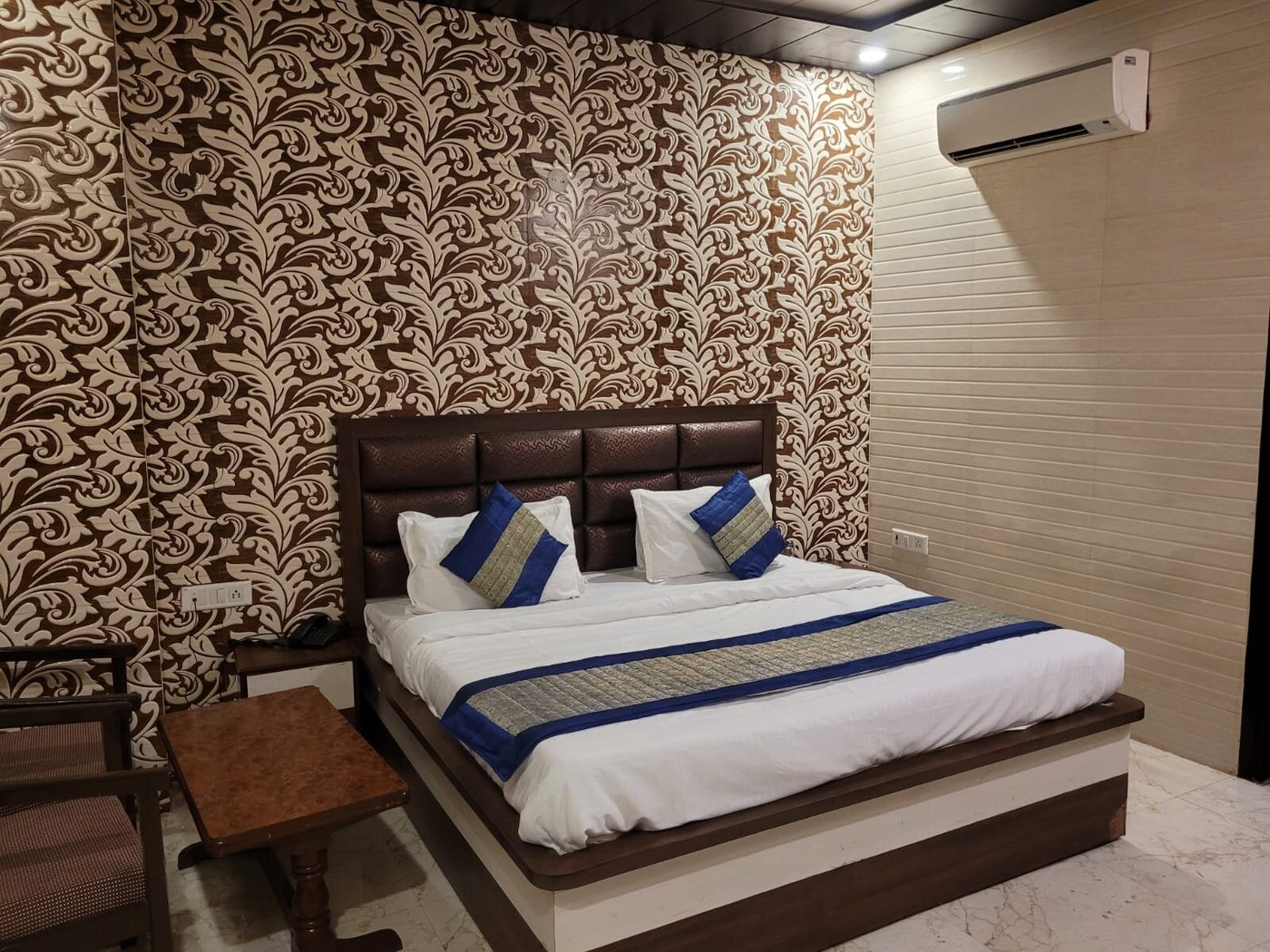 hotel city park amritsar contact number