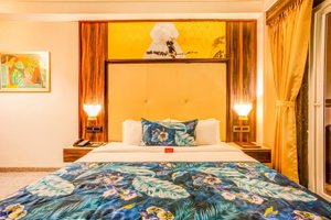 Room & Suite