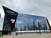 Take a Guided Tour of US Bank Stadium - Carltonaut's Travel Tips