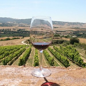 BOTELLAS DE CRISTAL PARA AGUA Y VINO - Artículos Religiosos Ultreya