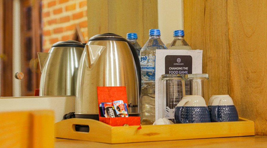 Kettle and Amenities in Room