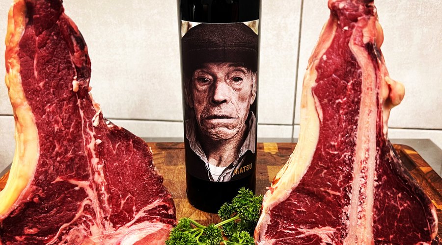 Pour bien démarrer la semaine venez déguster notre délicieuse T-Bone de Galice maturee

  Cuisine ouverte toute l’après-midi 