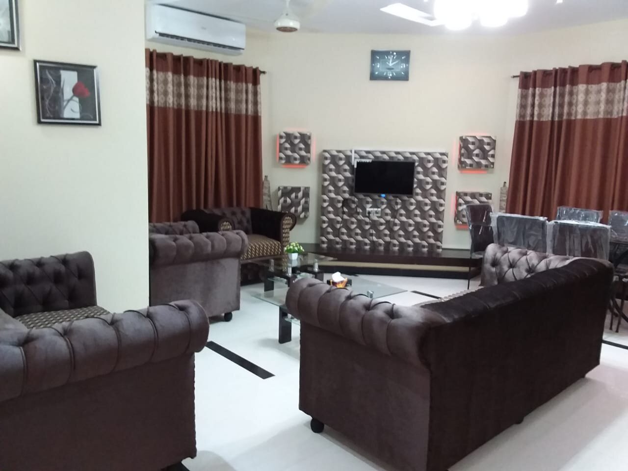 ZAMZAM GUEST HOUSE Karachi Pakistan Tarifs 2024   Tv Lounge And Meeting 