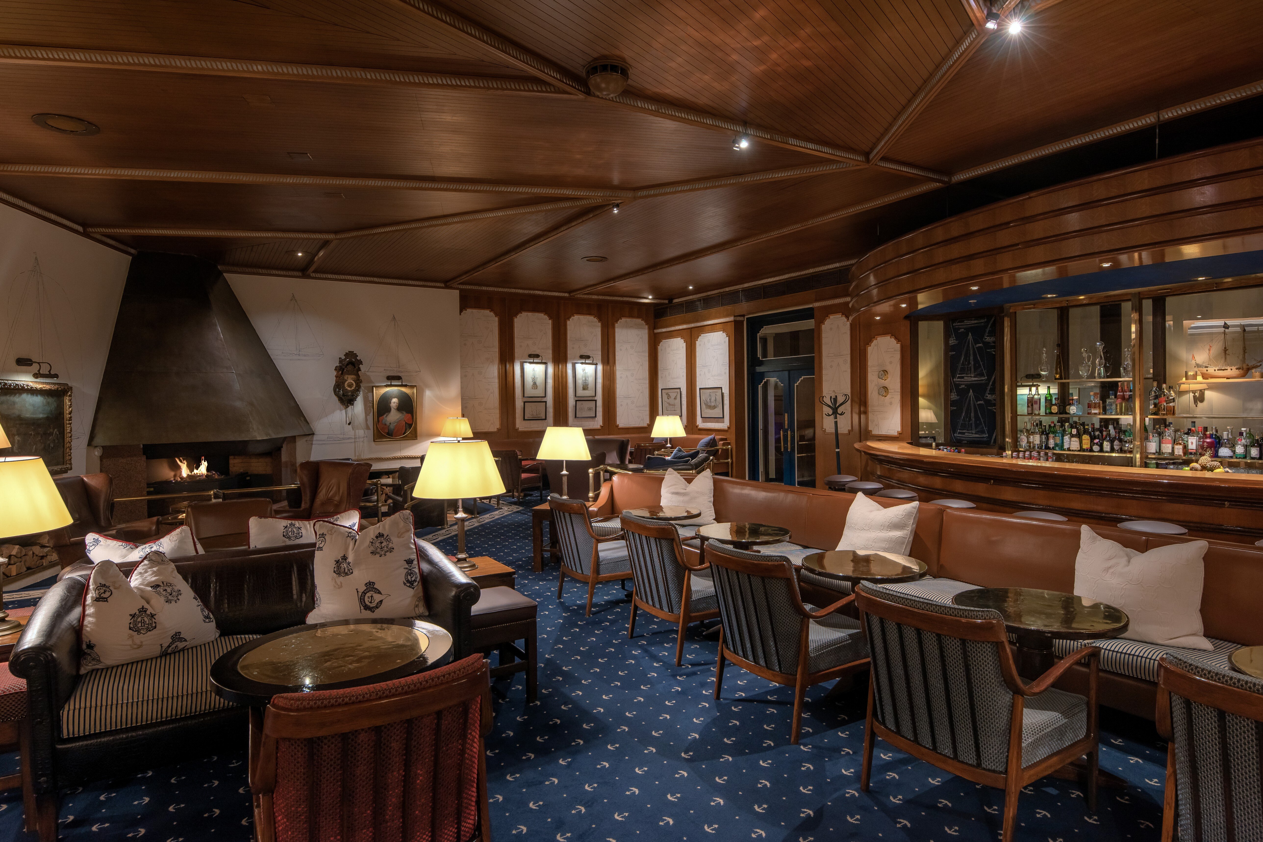 HALF MOON COCKTAIL LOUNGE Amsterdam Oud Zuid Updated 2024