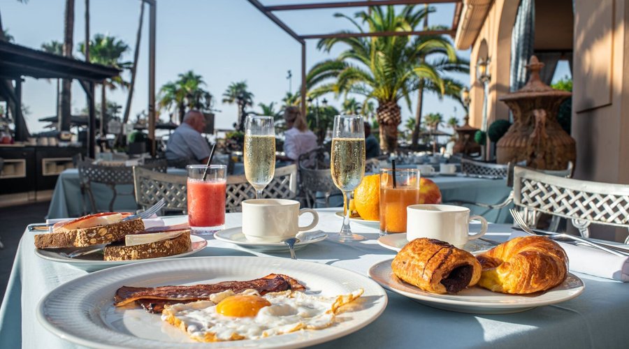 Terraza Buffet Doña Lola