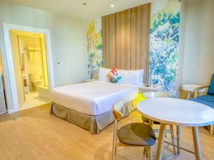 Room & Suite