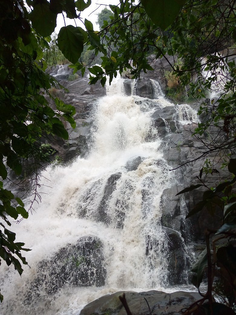 Mahoma Waterfalls Uganda, Форт-Портал: лучшие советы перед посещением -  Tripadvisor