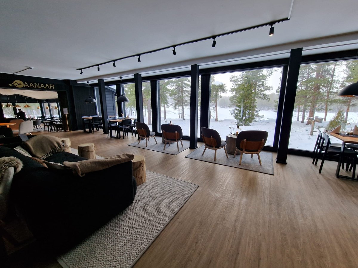 WILDERNESS HOTEL JUUTUA (Inari, Finland) - foto's, reviews en ...