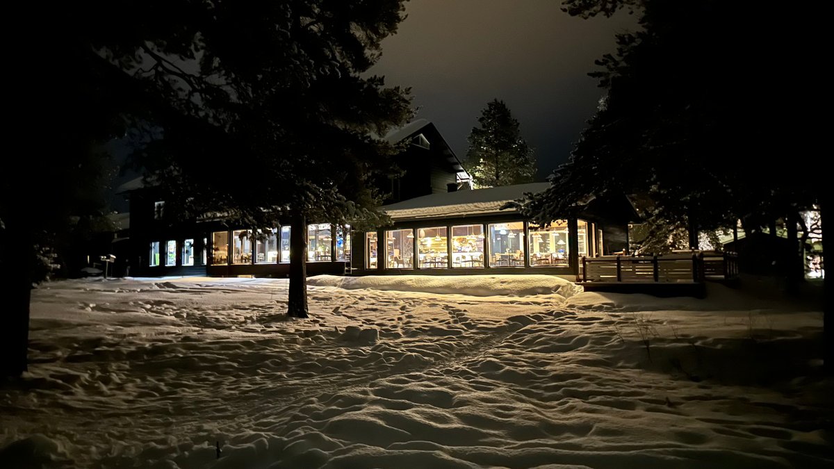 WILDERNESS HOTEL JUUTUA (Inari, Finland) - foto's, reviews en ...