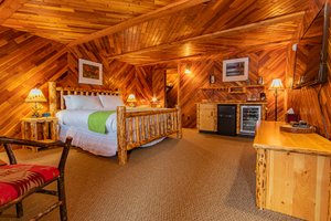 Room & Suite
