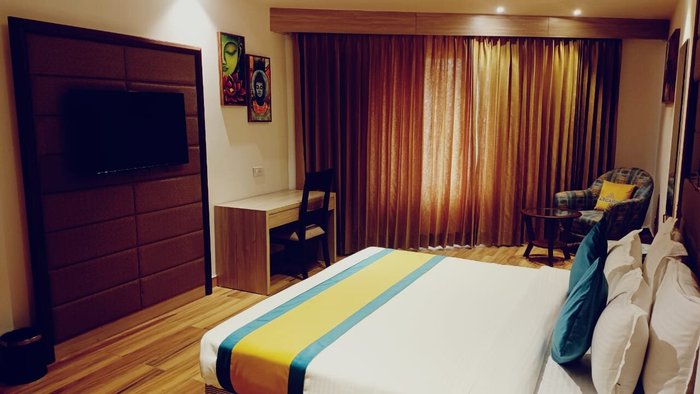 arcadia hotel varanasi near roadways maldahiya chetganj varanasi uttar pradesh