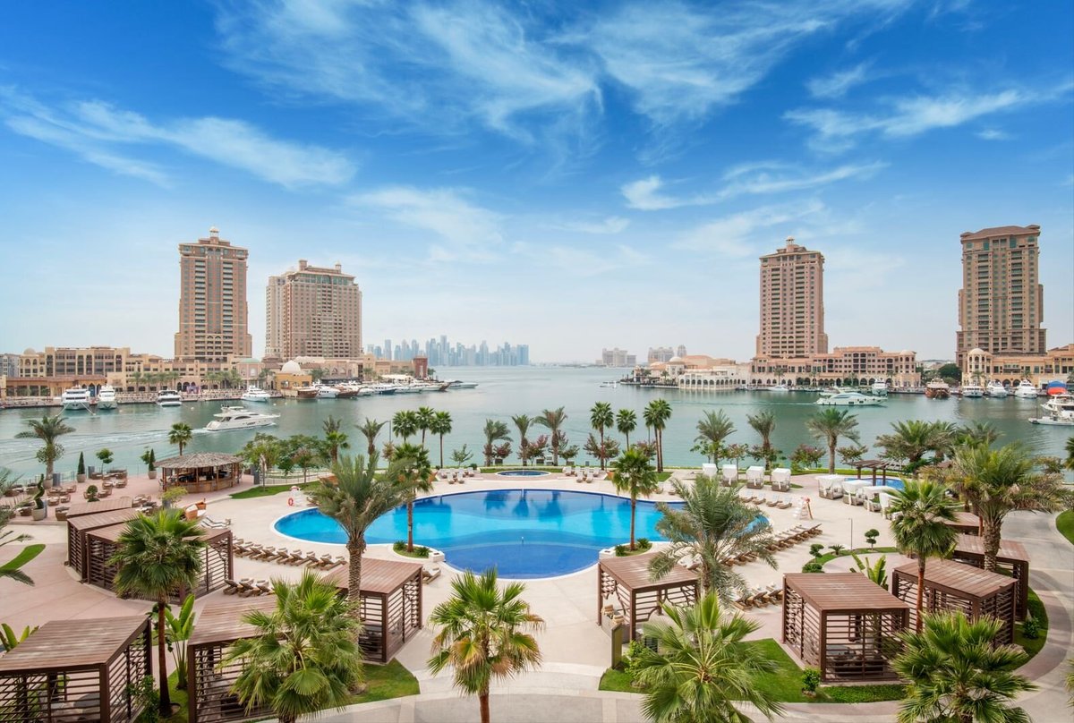 The St. Regis Marsa Arabia Island, The Pearl Qatar Pool Pictures ...