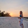 Tothemoonandbackpackers