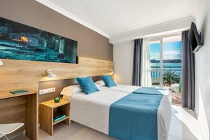 Room & Suite