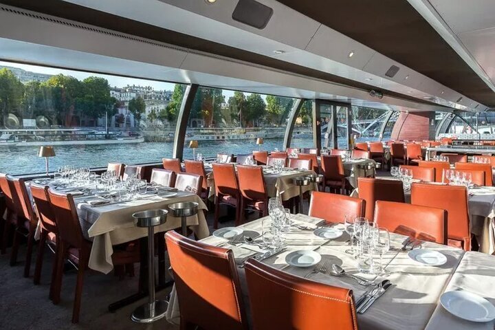 2023 Paris Seine River Dinner Cruise with Live Music