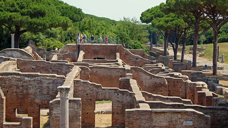 Neptunbadene i den gamle romerske havneby Ostia Antica 
