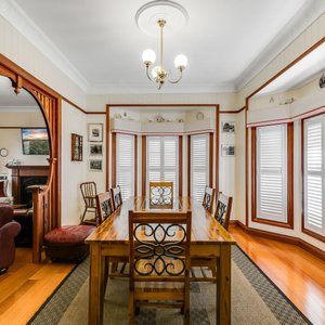 Dining Room at Bannockburn Cottage