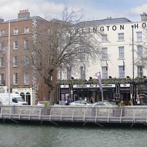 Arlington Hotel