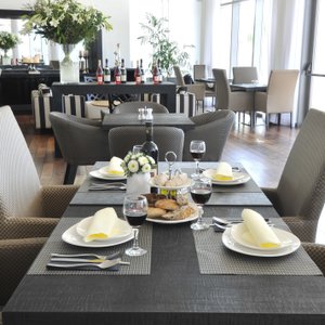Other Hotel Services/Amenities
