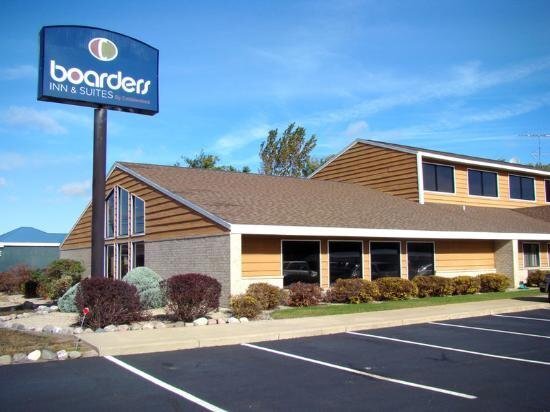 cheap hotels in wautoma wi