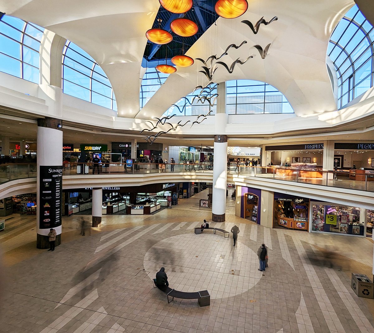 CF Chinook Mall on REGULAR WEEKDAY / Largest shopping mall in