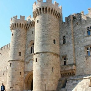 The Palace of the Grand Master ( Byzantine Museum ) in Rhodes Island -  Villa Small Paradise