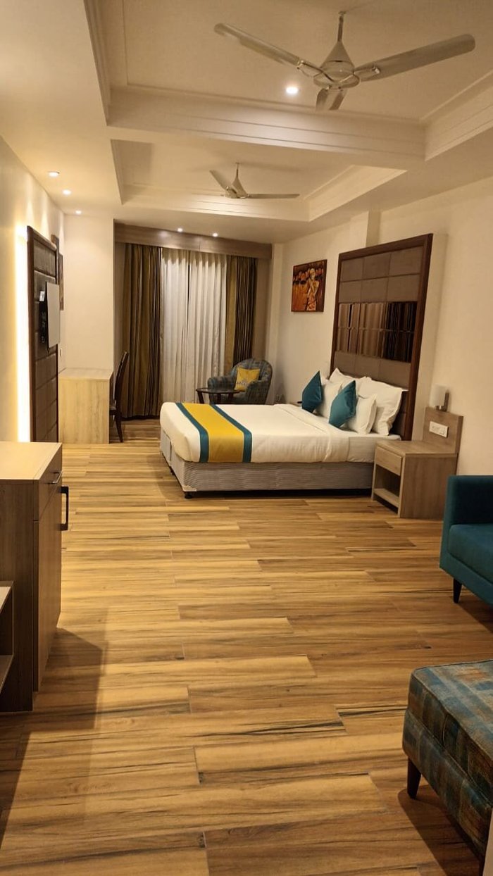 Arcadia Hotel Varanasi Rooms: Pictures & Reviews - Tripadvisor