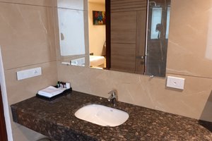 Room & Suite
