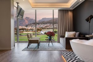 Room & Suite
