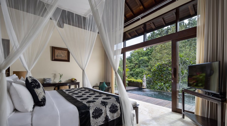 Kayon Jungle View Pool Villa Bedroom