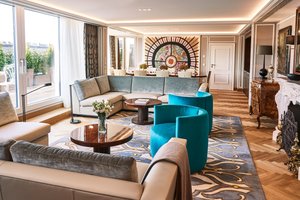 Room & Suite