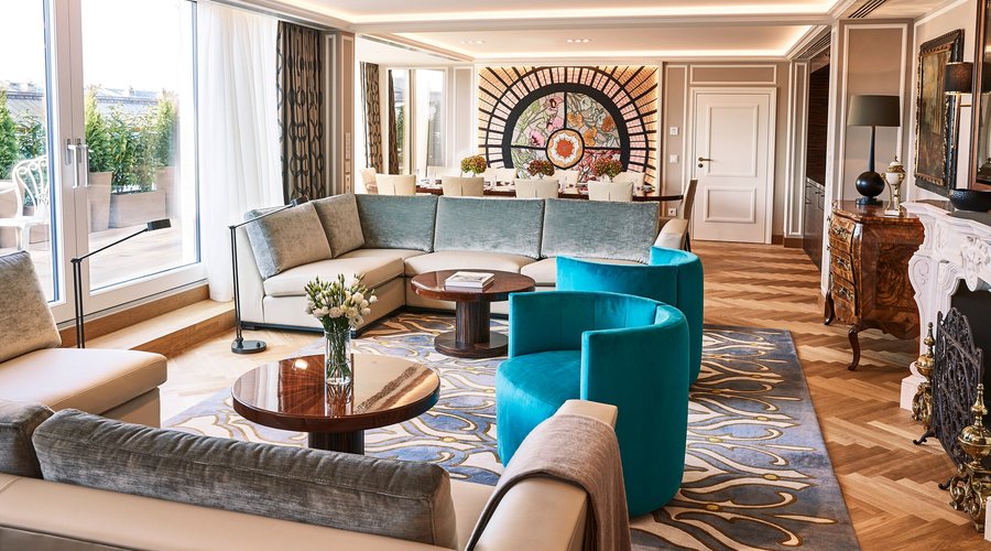 Maximilian Suite