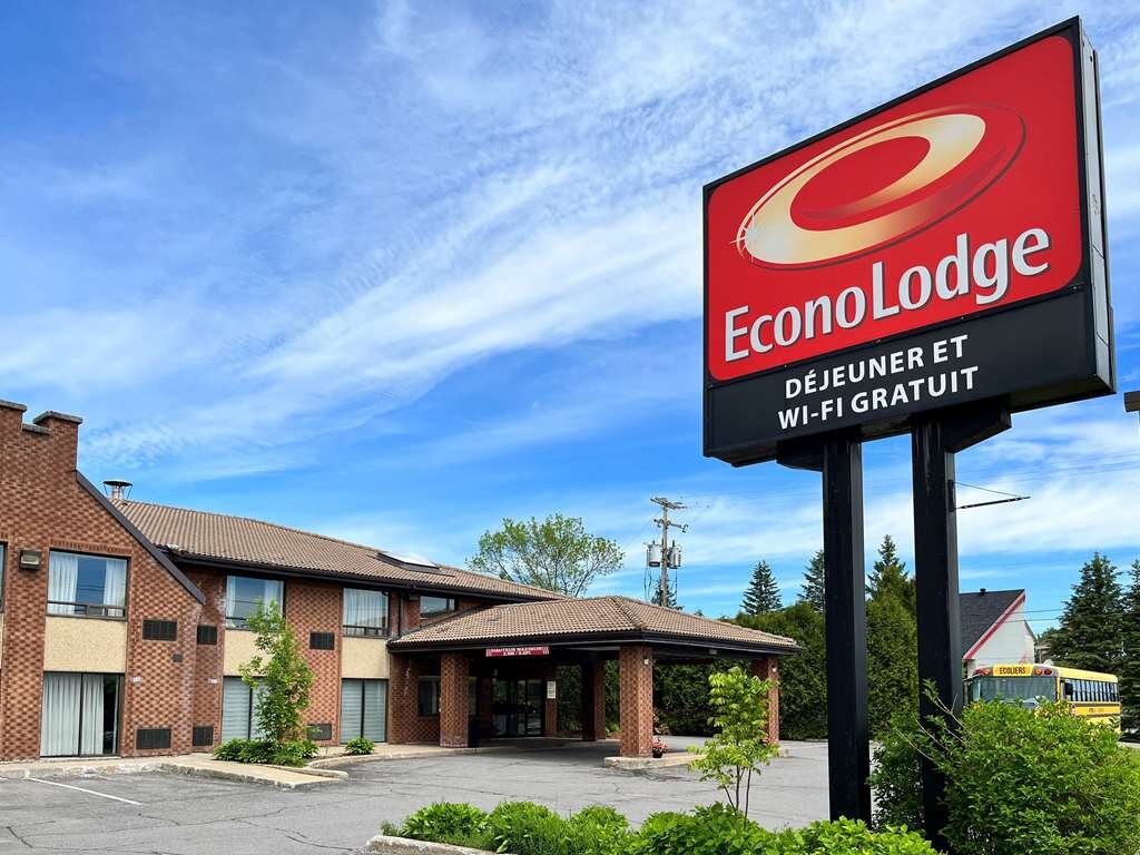 ECONO LODGE AIRPORT Updated 2024 Reviews Photos Prices   Hotel Exterior 