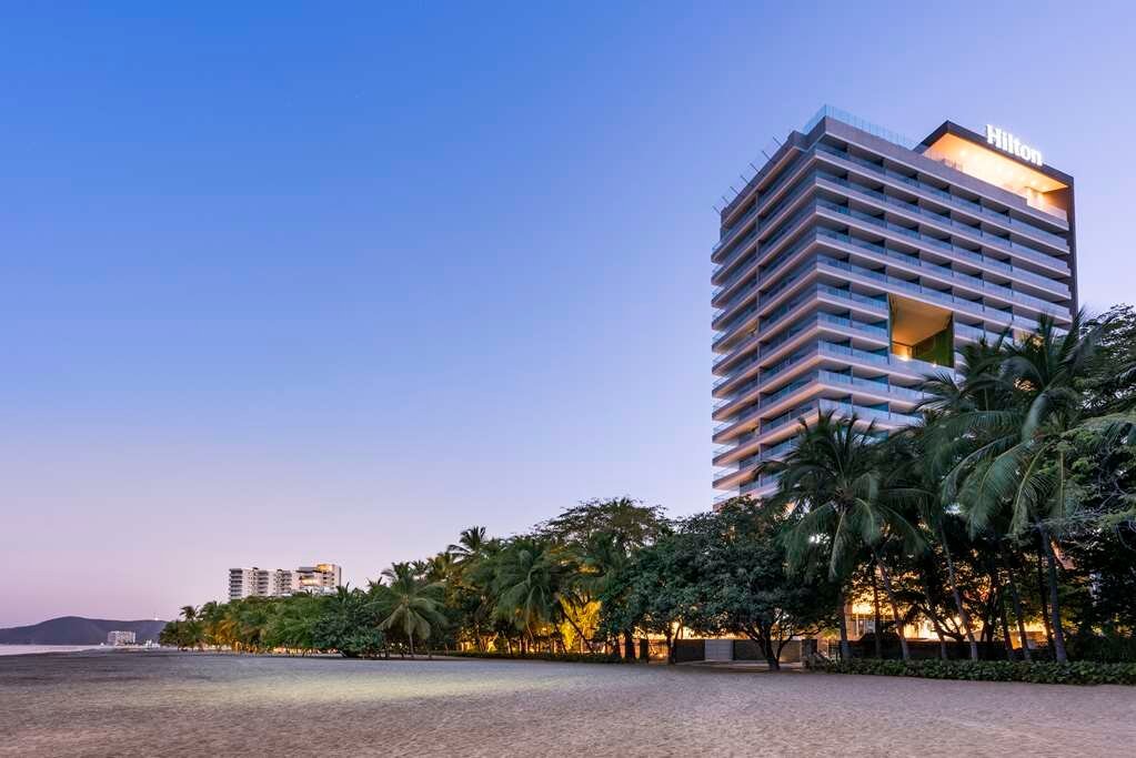 HILTON SANTA MARTA $100 ($̶1̶4̶1̶) - Updated 2023 Prices & Hotel ...