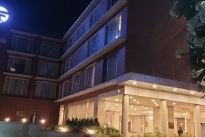 Room & Suite