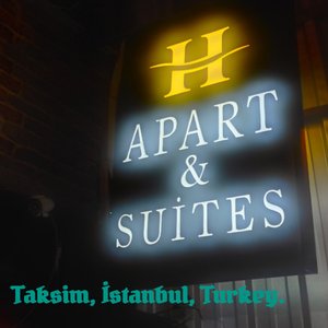 Hotelin girişi kapısı