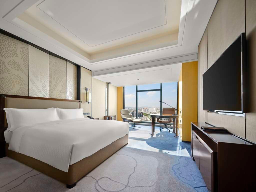 Stylish room at Sheraton Zhuzhou Hotel